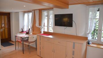 1 bedroom, travel crib, free WiFi, bed sheets