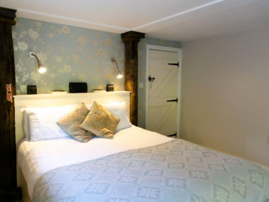 Double Room, River View | Iron/ironing board