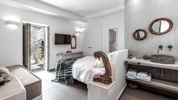 Premium bedding, minibar, in-room safe, individually decorated