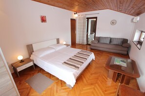 Iron/ironing board, free WiFi, bed sheets - Apartments Nadia (Medulin)