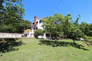 Property grounds - Apartments Nadia (Medulin)