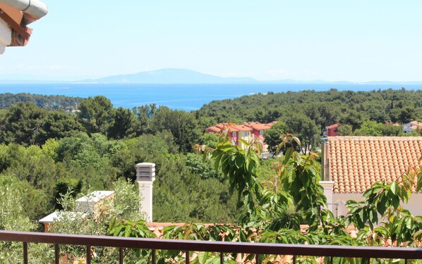 Apartment, 3 Bedrooms, Balcony, Sea View | Beach/ocean view