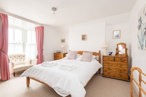 4 bedrooms, WiFi, bed sheets - Wharfinger, views of Bude canal, sea and beaches (Bude)