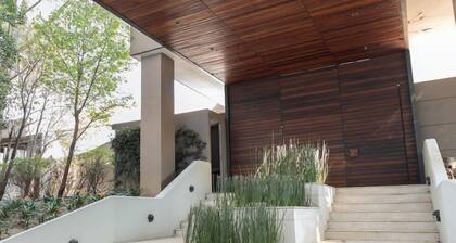 Capitalia - Spacious w/Kids Playroom