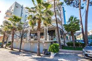 Exterior - Hotel Bella Vista (Rrashbull)