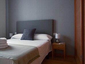 2 bedrooms, iron/ironing board, Internet, bed sheets - Guevara Apartment Living4malaga (Málaga)