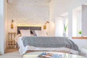 Bügeleisen/Bügelbrett, Internetzugang, Bettwäsche