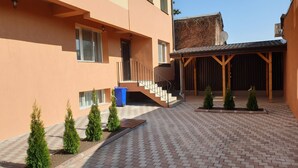 Concierge desk - Villa Alla Fundeni (Bucharest)