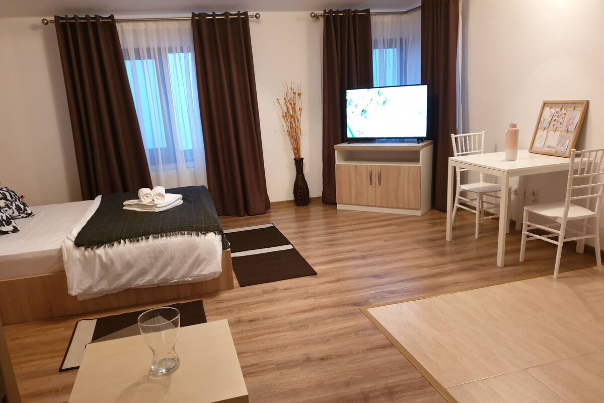 Iron/ironing board, free WiFi, individually decorated