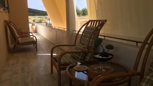 Appartement, 2 chambres, balcon, vue sur la montagne | Balcon