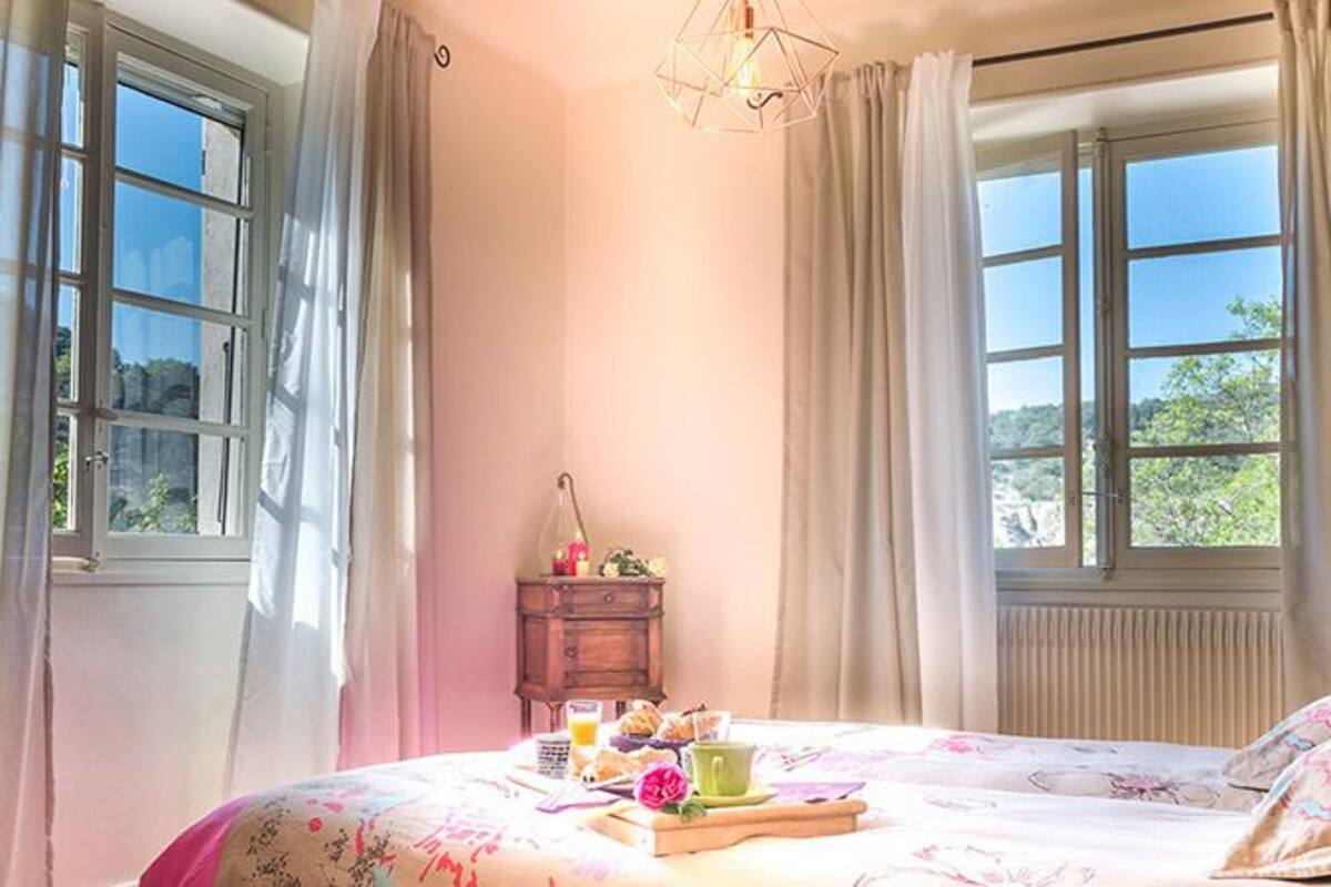 Zimmer (La rose) | Individuell dekoriert, individuell eingerichtet, Verdunkelungsvorhänge