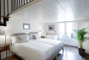 3 chambres, fer et planche à repasser, Wi-Fi gratuit, draps fournis