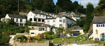 Pont Quay Cottage, Fowey, edge of the tidal creek
