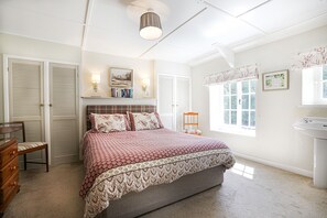 3 dormitorios, tabla de planchar con plancha, wifi y ropa de cama