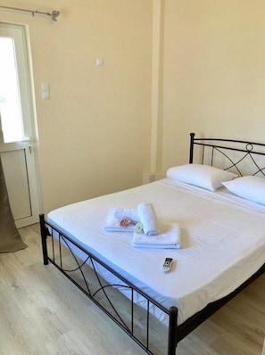Apartment, 2 Bedrooms, Balcony | Soundproofing, free WiFi, bed sheets