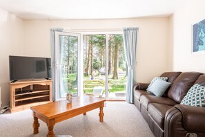 TV - Little croft, near the golden sands at Perranporth (Goonhavern)