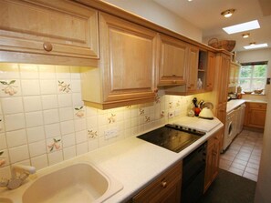 Refrigerador, microondas, horno y lavavajillas 