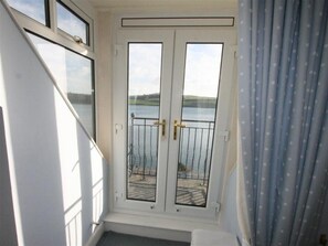Interior - Bessborough Green, St Mawes lovely estuary views (St Mawes)