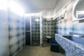 Hus - flere senge | Håndvask på badeværelset
