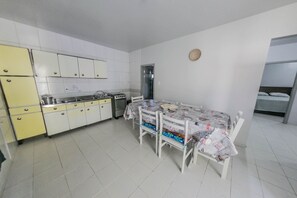 Fridge, microwave - Casa 2 Amarela - Casa piscina 10 pessoas (Itapema)