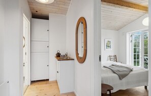 4 bedrooms, free WiFi