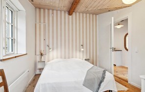 4 bedrooms, free WiFi