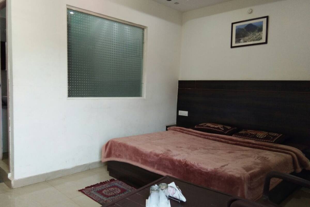 Rollaway beds, free WiFi
