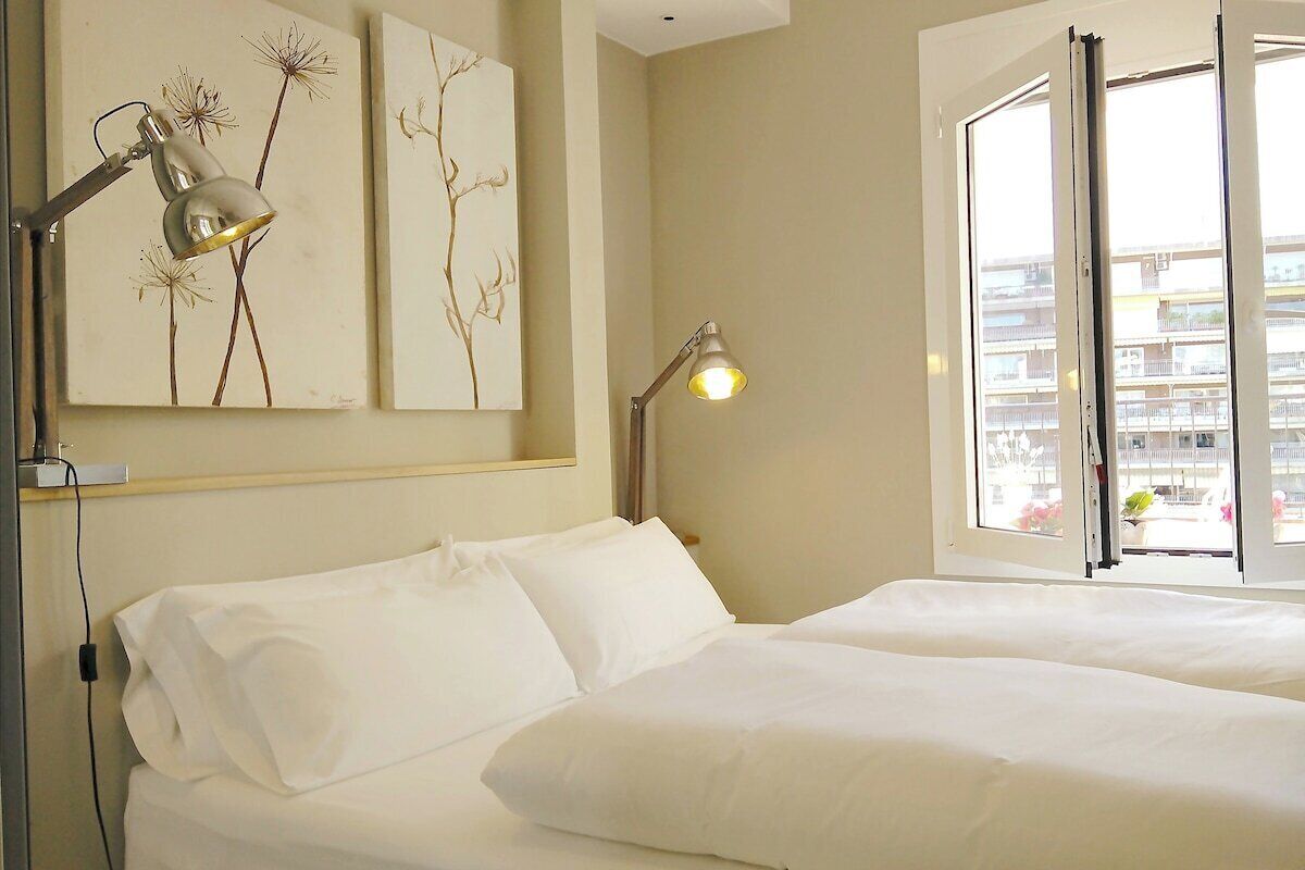 3 bedrooms, iron/ironing board, Internet