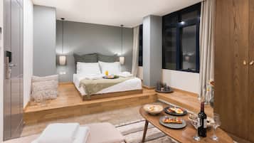Senior Suite (Metropolis View) | 1 bedroom, premium bedding, in-room safe, soundproofing