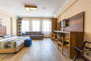 Desk, blackout curtains, free WiFi, bed sheets - Old Town Boutique Hotel (Kusadasi)