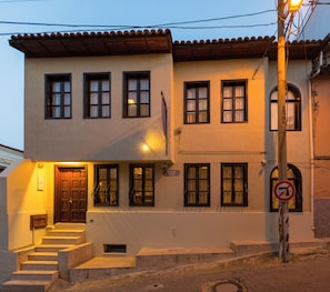 Front of property - Old Town Boutique Hotel (Kusadasi)