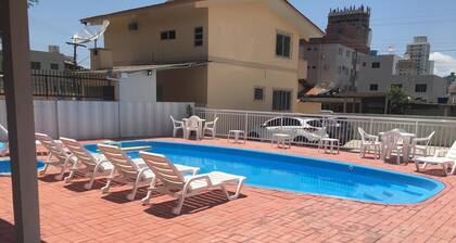 Casa 4 Laranja - Casa piscina 10 pessoas