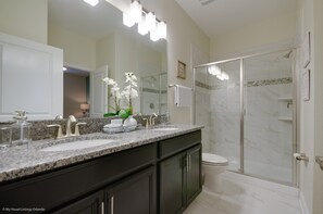 House, Multiple Beds | Bathroom