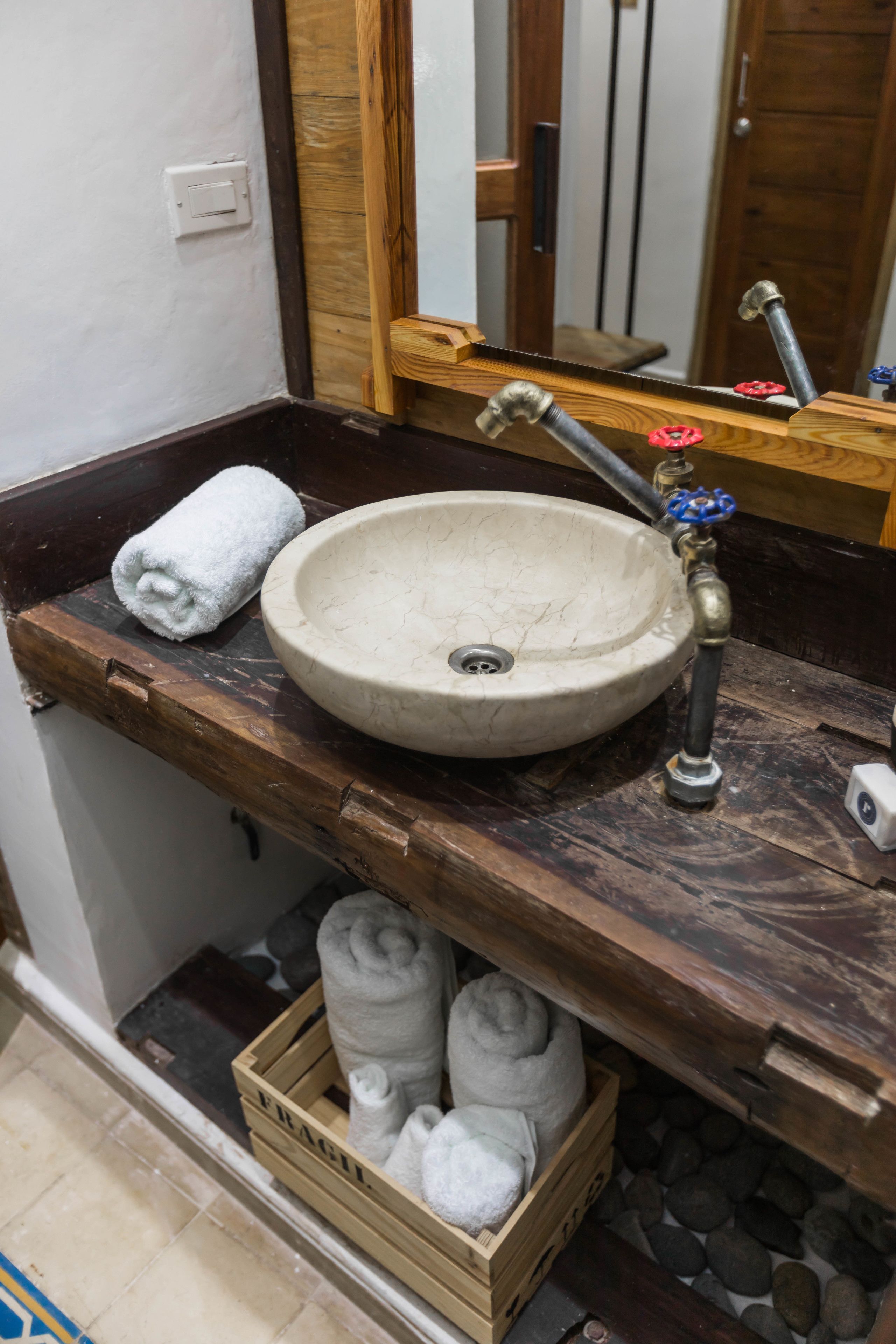 standard room | bathroom sink