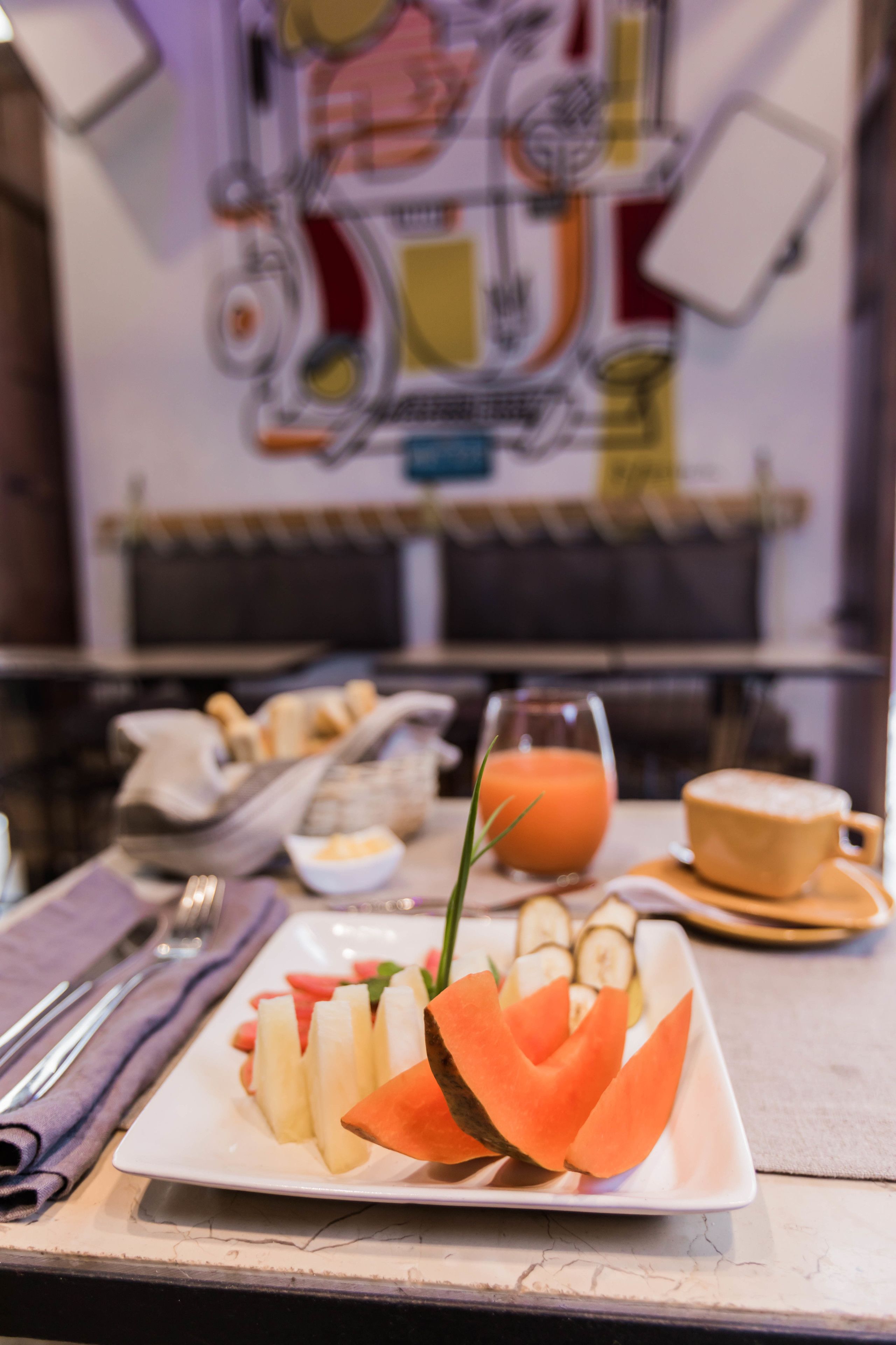 free daily continental breakfast