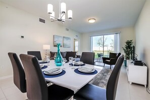 Townhome, 2 Bedrooms | In-room dining