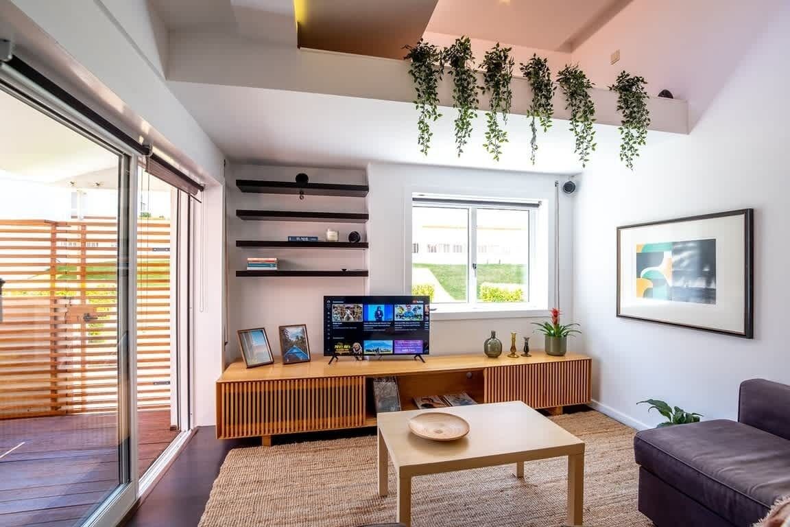 TV, stereo, offices