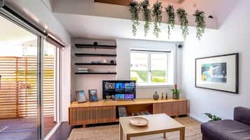 TV, stereo, offices