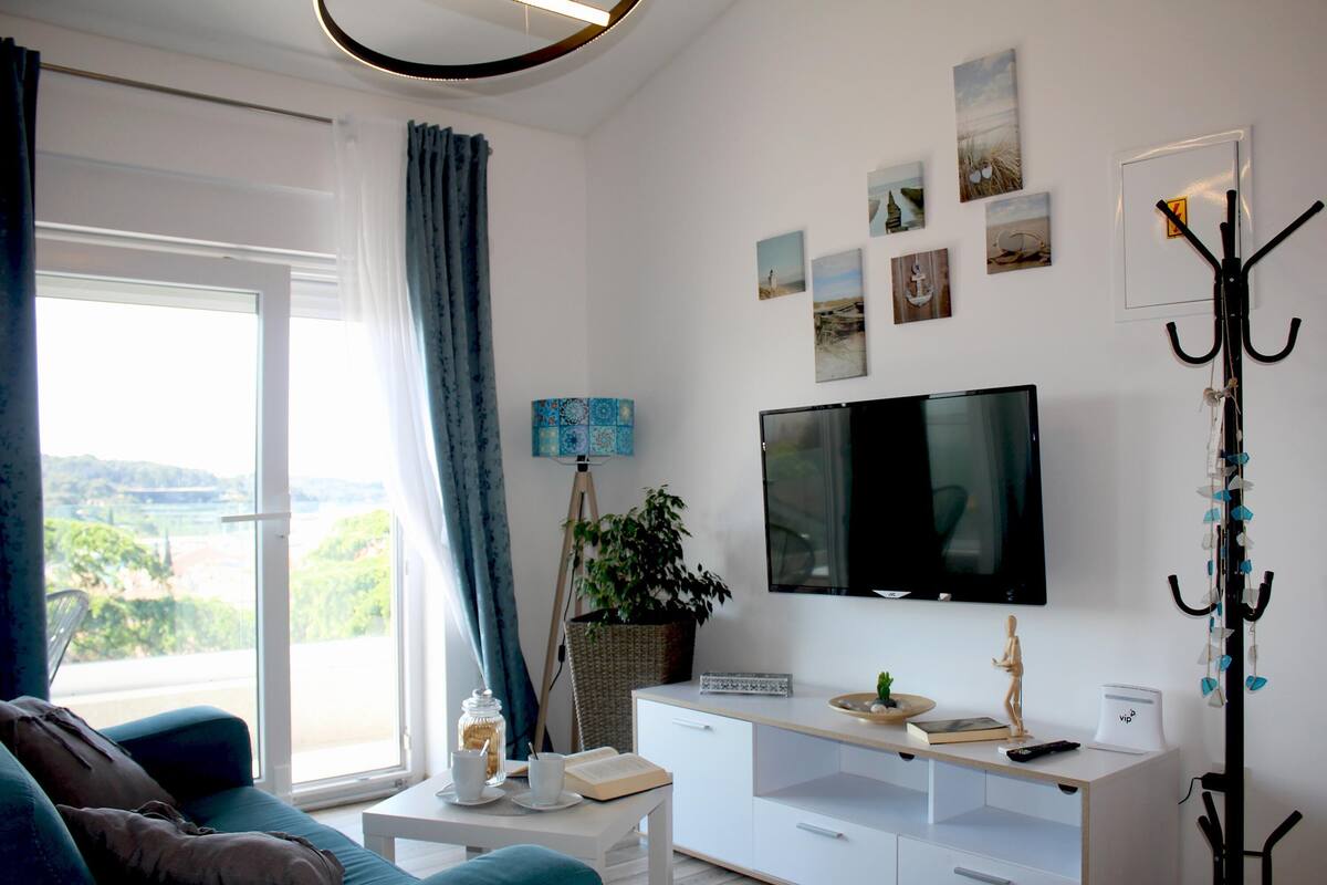 Studio, Sea View | Living area