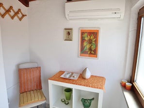 Studio (1st Floor) | Living area | Flat-screen TV - Studio Sea (Rovinj)