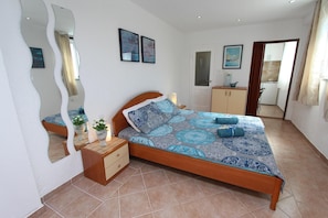 Studio, Ground Floor | Living area | Flat-screen TV - Studio Sea (Rovinj)