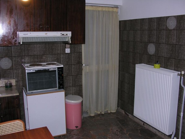 Apartment, 2 Schlafzimmer | Eigene Küche | Kühlschrank, Mikrowelle, Ofen, Herdplatte
