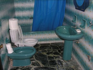 Apartment, 2 Bedrooms | Bathroom