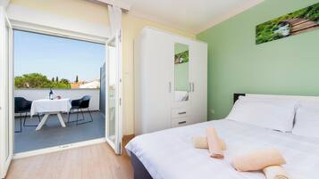 Apartment, Terrace | Free WiFi, bed sheets