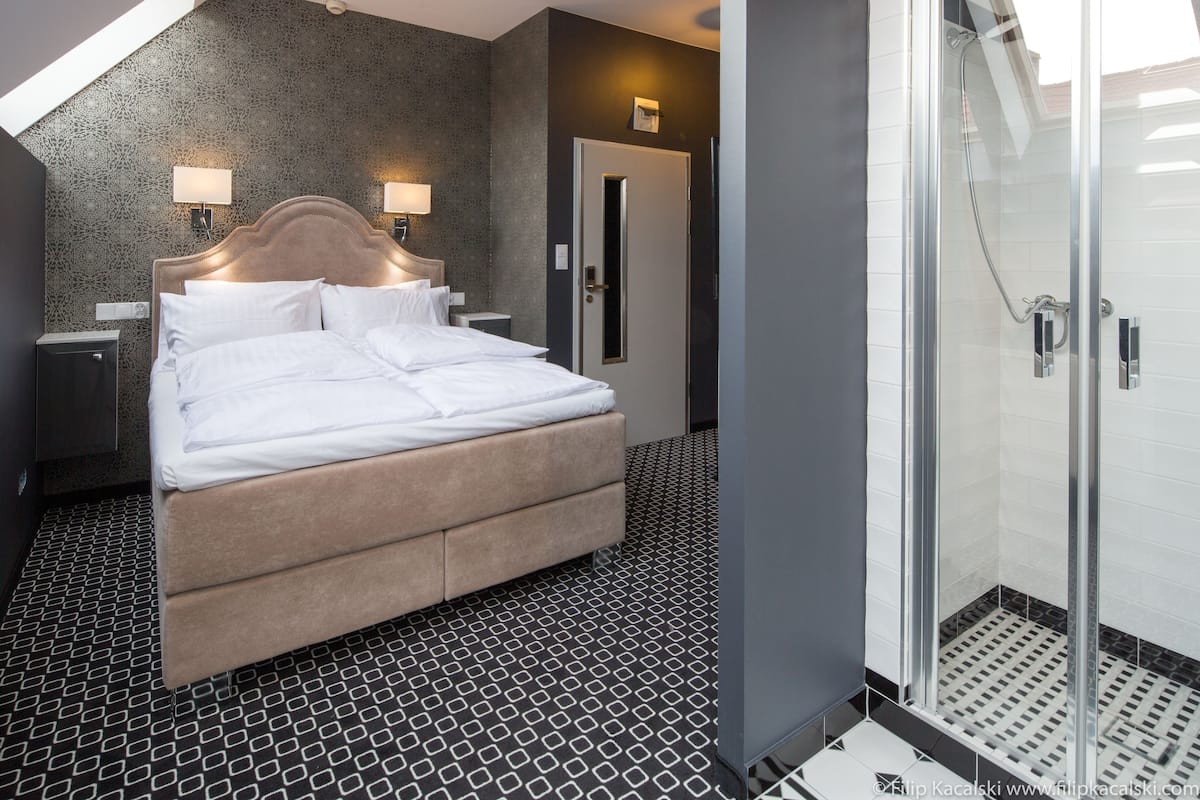 Doppelzimmer | 1 Schlafzimmer, schallisolierte Zimmer, Bügeleisen/Bügelbrett