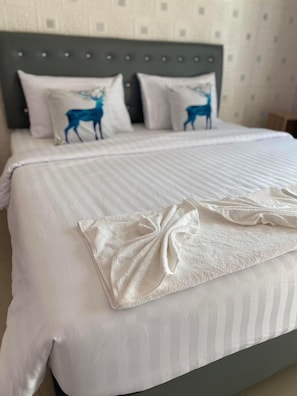 Habitación doble estándar | Cortinas blackout y wifi gratis