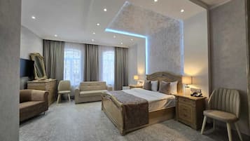 Deluxe Τετράκλινο Δωμάτιο | Κλινοσκεπάσματα υψηλής ποιότητας, κρεβάτια με ανώστρωμα