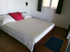 Free cots/infant beds, rollaway beds, bed sheets