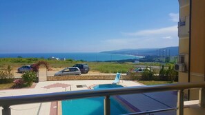 Outdoor pool - 2 room 93 m2 Apartment with a Terrace and Sea View (Byala)