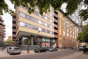 Exterior - Contemporary on the Canal, by Veeve (London)
